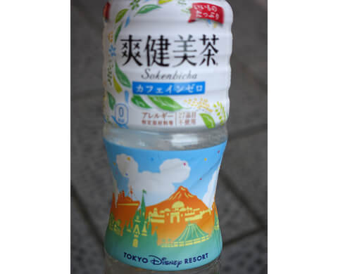 写真：東京ディズニーリゾート仕様の爽健美茶